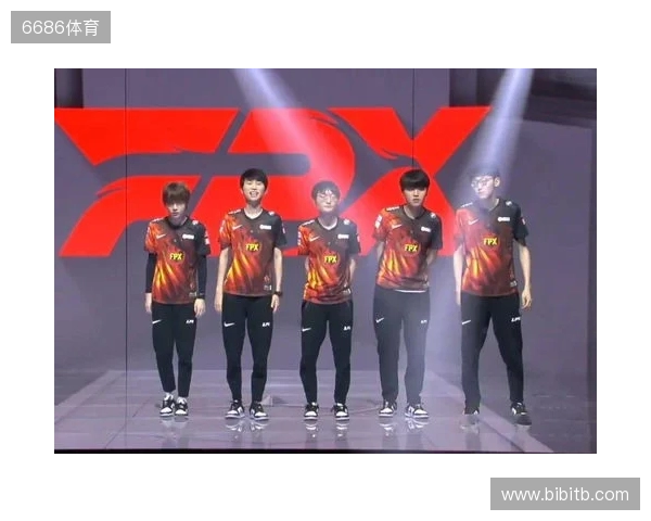 FPX官方发布人员变动公告：York正式退役，回归教练组